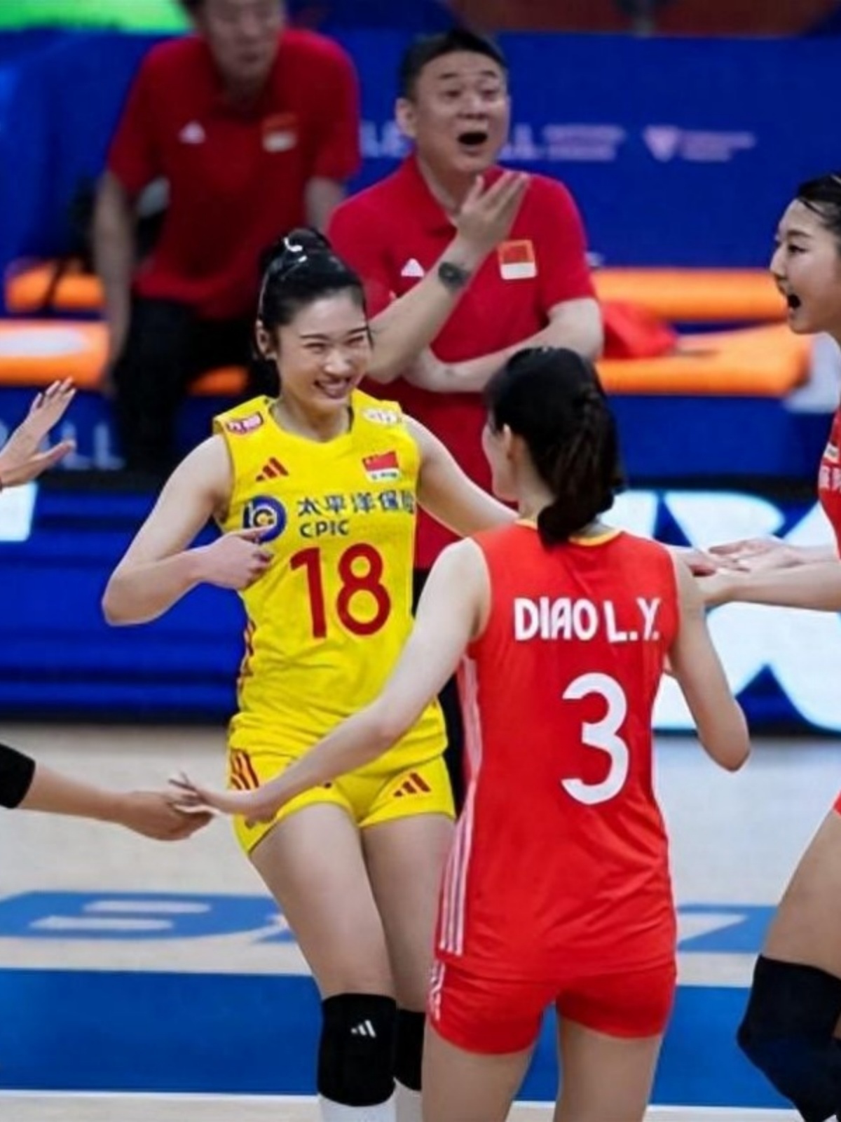 包含Scout迎来二十赛季出色发挥,巴塞罗那观众热烈欢呼!全场沸腾不已的词条 包含Scout迎来二十赛季出色发挥,巴塞罗那观众热烈欢呼!全场沸腾不已的词条