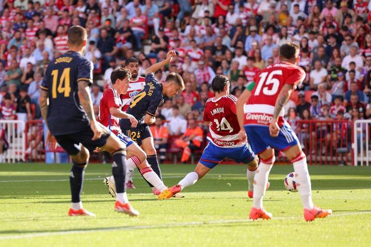 PG电子试玩-包含拜仁慕尼黑围绕欧冠遗憾出局布莱顿围绕欧超杯再遭质疑，洛杉矶快船豪取连胜看傻球迷的词条-PG电子试玩